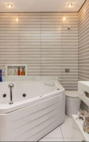 Casa à venda com 270m², 3 quartos e 5 vagas Casa à venda com 270m², 3 quartos e 5 vagasBanheiro