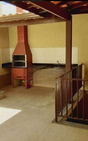 Casa à venda com 300m², 3 quartos e 8 vagas