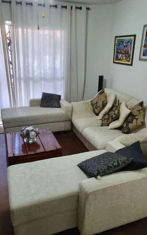 Casa à venda com 280m², 3 quartos e 2 vagas Casa à venda com 280m², 3 quartos e 2 vagasSala