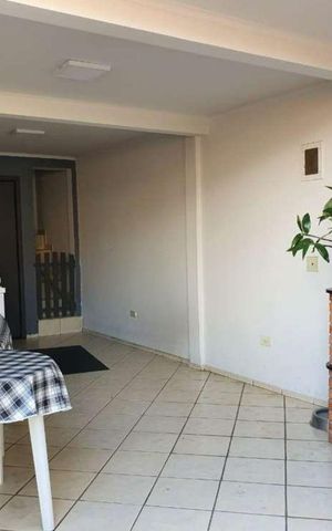 Casa à venda com 280m², 3 quartos e 2 vagas Casa à venda com 280m², 3 quartos e 2 vagasChurrasqueira