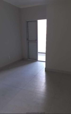 Casa à venda com 350m², 3 quartos e 2 vagas Casa à venda com 350m², 3 quartos e 2 vagasQuarto