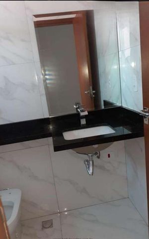 Casa à venda com 350m², 3 quartos e 2 vagas Casa à venda com 350m², 3 quartos e 2 vagasBanheiro