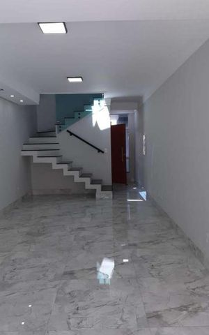 Casa à venda com 350m², 3 quartos e 2 vagas Casa à venda com 350m², 3 quartos e 2 vagasSala