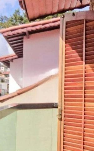 Casa à venda com 350m², 4 quartos e 4 vagas