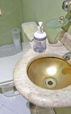 Casa à venda com 350m², 4 quartos e 4 vagas Casa à venda com 350m², 4 quartos e 4 vagasBanheiro