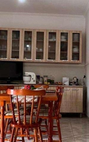 Casa à venda com 360m², 3 quartos e 2 vagas Casa à venda com 360m², 3 quartos e 2 vagasCozinha