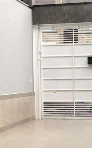 Casa à venda com 300m², 4 quartos e 2 vagas Casa à venda com 300m², 4 quartos e 2 vagasGaragem