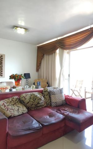 Apartamento à venda com 143m², 4 quartos e 1 vaga Apartamento à venda com 143m², 4 quartos e 1 vagaSala