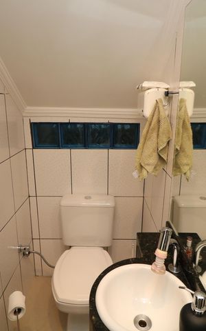Casa à venda com 180m², 2 quartos e 2 vagasLavabo