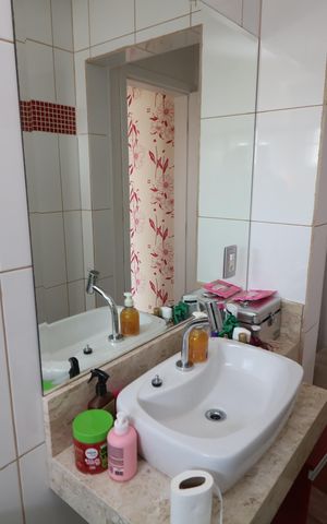 Casa à venda com 180m², 2 quartos e 2 vagasBanheiro da Suíte 2