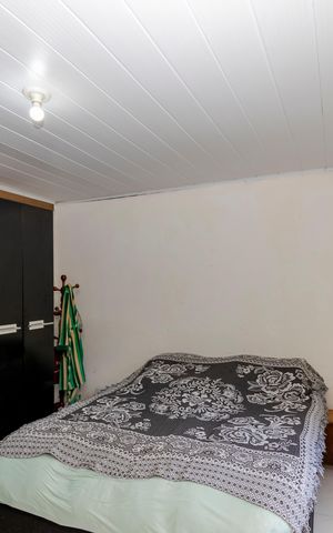 Casa à venda com 250m², 3 quartos e 3 vagas Casa à venda com 250m², 3 quartos e 3 vagasEdícula