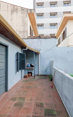 Casa à venda com 250m², 3 quartos e 3 vagas Casa à venda com 250m², 3 quartos e 3 vagasQuintal