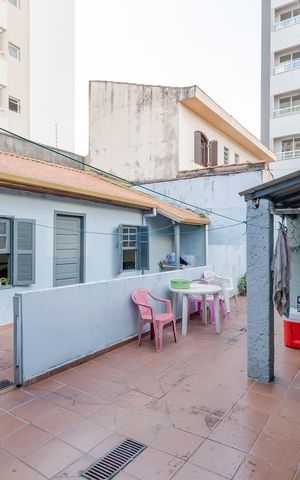 Casa à venda com 250m², 3 quartos e 3 vagas Casa à venda com 250m², 3 quartos e 3 vagasQuintal