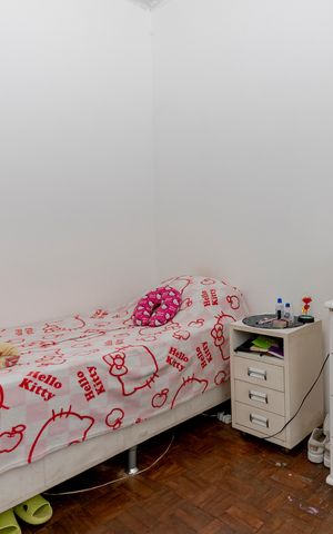 Casa à venda com 250m², 3 quartos e 3 vagas Casa à venda com 250m², 3 quartos e 3 vagasQuarto 3