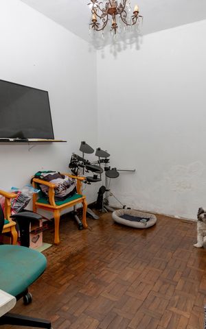 Casa à venda com 250m², 3 quartos e 3 vagas Casa à venda com 250m², 3 quartos e 3 vagasSala