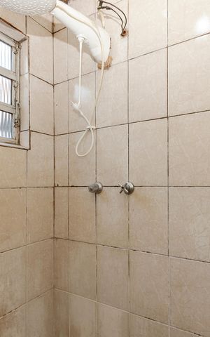 Casa à venda com 250m², 3 quartos e 3 vagas Casa à venda com 250m², 3 quartos e 3 vagasEdícula