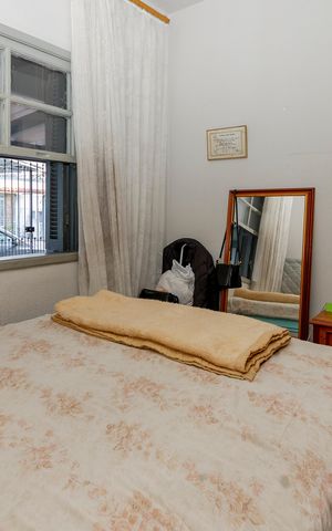 Casa à venda com 250m², 3 quartos e 3 vagas Casa à venda com 250m², 3 quartos e 3 vagasQuarto 1