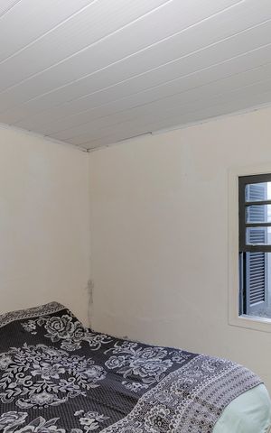 Casa à venda com 250m², 3 quartos e 3 vagas Casa à venda com 250m², 3 quartos e 3 vagasEdícula