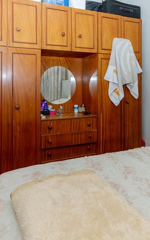 Casa à venda com 250m², 3 quartos e 3 vagas Casa à venda com 250m², 3 quartos e 3 vagasQuarto 1