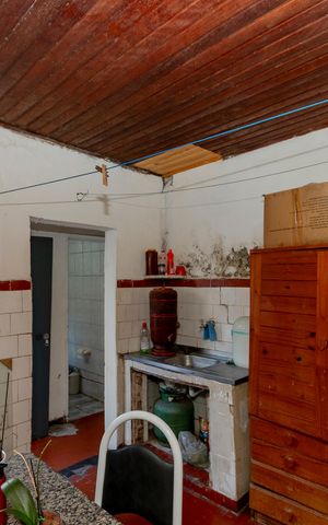 Casa à venda com 250m², 3 quartos e 3 vagas Casa à venda com 250m², 3 quartos e 3 vagasEdícula