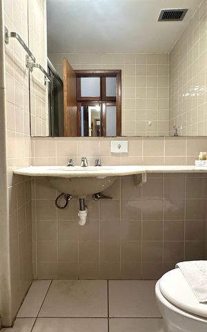 Studio à venda com 100m², 1 quarto e sem vaga Studio à venda com 100m², 1 quarto e sem vagaBanheiro