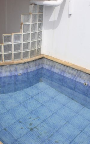 Casa à venda com 199m², 5 quartos e 1 vagaÁrea comum - Piscina