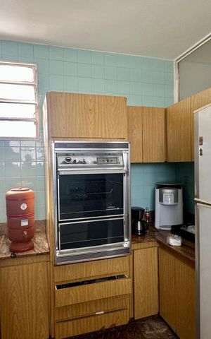 Casa à venda com 246m², 5 quartos e 3 vagas Casa à venda com 246m², 5 quartos e 3 vagasCozinha