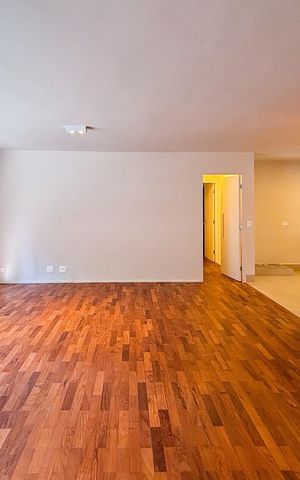 Apartamento à venda com 156m², 3 quartos e 1 vaga Apartamento à venda com 156m², 3 quartos e 1 vagaSala