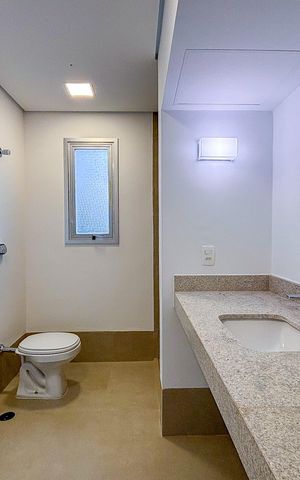 Apartamento à venda com 156m², 3 quartos e 1 vaga Apartamento à venda com 156m², 3 quartos e 1 vagaBanheiro da Suíte 2
