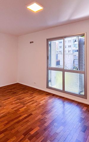Apartamento à venda com 156m², 3 quartos e 1 vaga Apartamento à venda com 156m², 3 quartos e 1 vagaSuíte 2