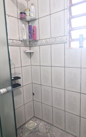 Casa à venda com 150m², 4 quartos e 2 vagasBanheiro