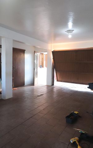 Casa à venda com 150m², 4 quartos e 2 vagasGaragem