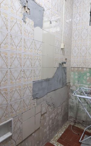 Casa à venda com 150m², 4 quartos e 2 vagasBanheiro