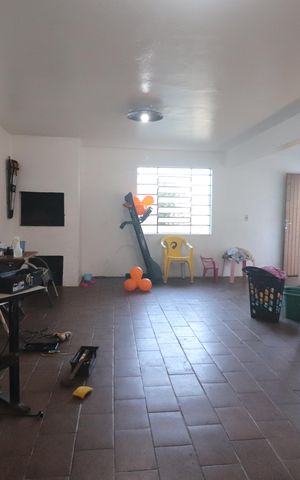 Casa à venda com 150m², 4 quartos e 2 vagasGaragem