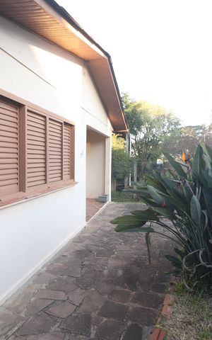 Casa à venda com 150m², 4 quartos e 2 vagasFachada