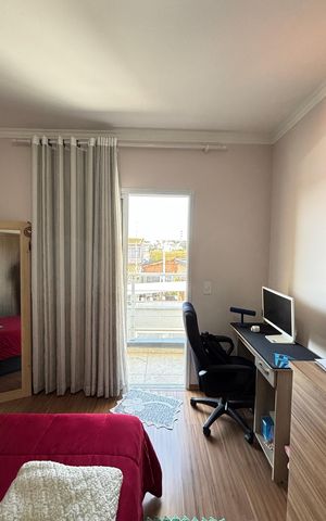 Casa à venda com 181m², 3 quartos e 4 vagas Casa à venda com 181m², 3 quartos e 4 vagasSuite