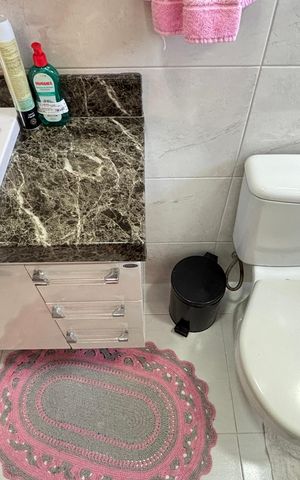 Casa à venda com 181m², 3 quartos e 4 vagas Casa à venda com 181m², 3 quartos e 4 vagasBanheiro Social