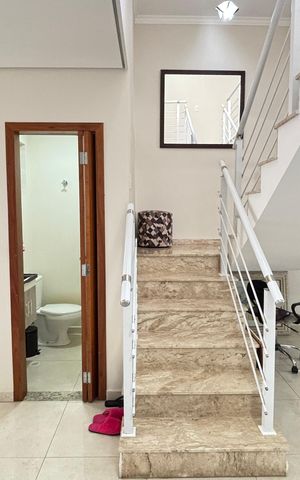 Casa à venda com 181m², 3 quartos e 4 vagas Casa à venda com 181m², 3 quartos e 4 vagasSala
