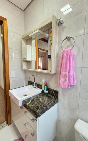 Casa à venda com 181m², 3 quartos e 4 vagas Casa à venda com 181m², 3 quartos e 4 vagasBanheiro Social