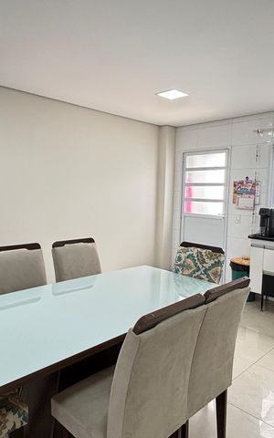 Casa à venda com 181m², 3 quartos e 4 vagas Casa à venda com 181m², 3 quartos e 4 vagasCozinha