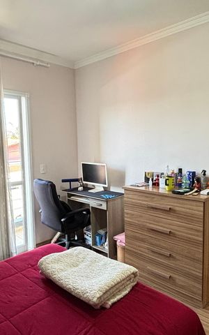 Casa à venda com 181m², 3 quartos e 4 vagas Casa à venda com 181m², 3 quartos e 4 vagasSuíte