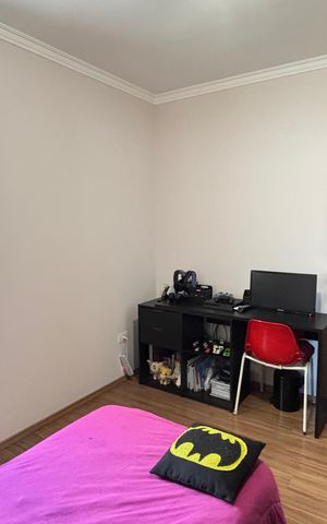 Casa à venda com 181m², 3 quartos e 4 vagas Casa à venda com 181m², 3 quartos e 4 vagasQuarto 1