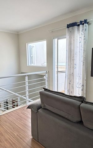 Casa à venda com 181m², 3 quartos e 4 vagas Casa à venda com 181m², 3 quartos e 4 vagasSala Tv