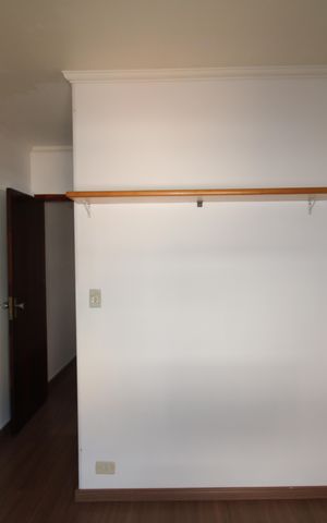 Casa à venda com 170m², 3 quartos e 3 vagasSuíte