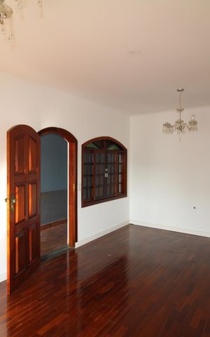 Casa à venda com 170m², 3 quartos e 3 vagasSala