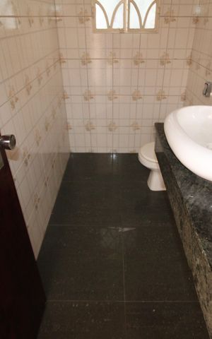 Casa à venda com 170m², 3 quartos e 3 vagasBanheiro
