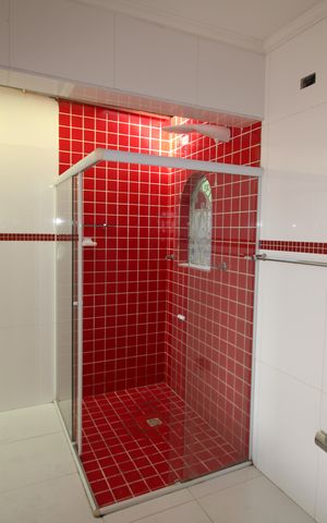 Casa à venda com 170m², 3 quartos e 3 vagas Banheiro Suíte 3