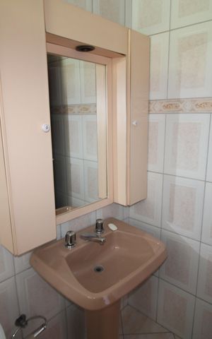 Casa à venda com 170m², 3 quartos e 3 vagas Banheiro Suíte 2