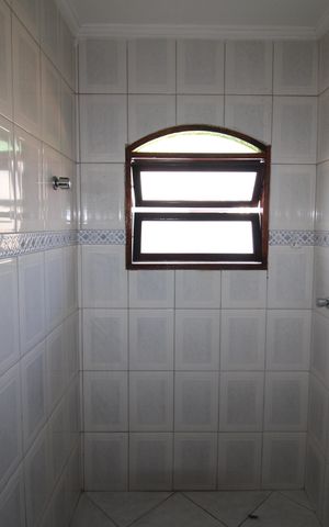 Casa à venda com 170m², 3 quartos e 3 vagasBanheiro Suíte