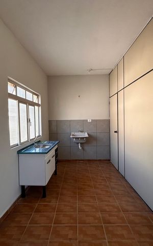 Apartamento para alugar com 55m², 2 quartos e sem vaga Apartamento para alugar com 55m², 2 quartos e sem vagaCozinha e Área de Serviço